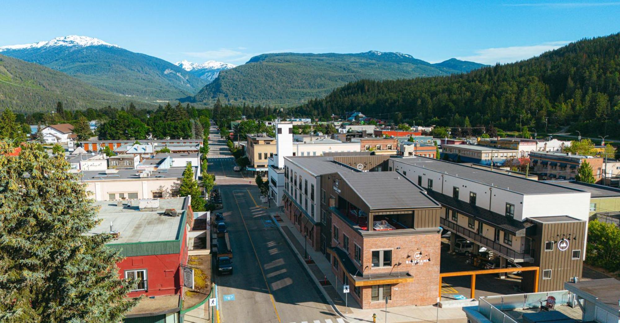 Basecamp Suites Revelstoke Ngoại thất bức ảnh