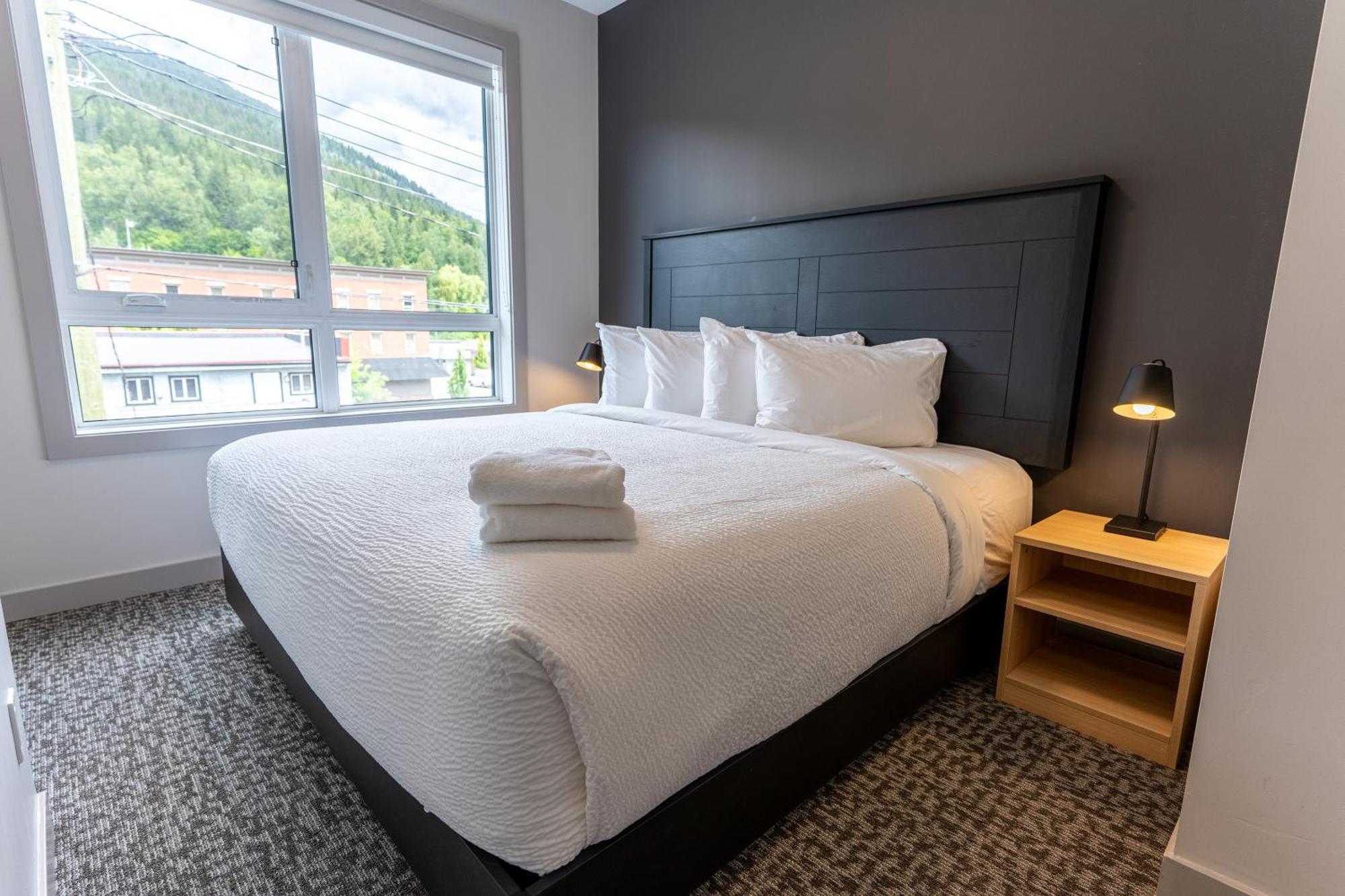 Basecamp Suites Revelstoke Phòng bức ảnh