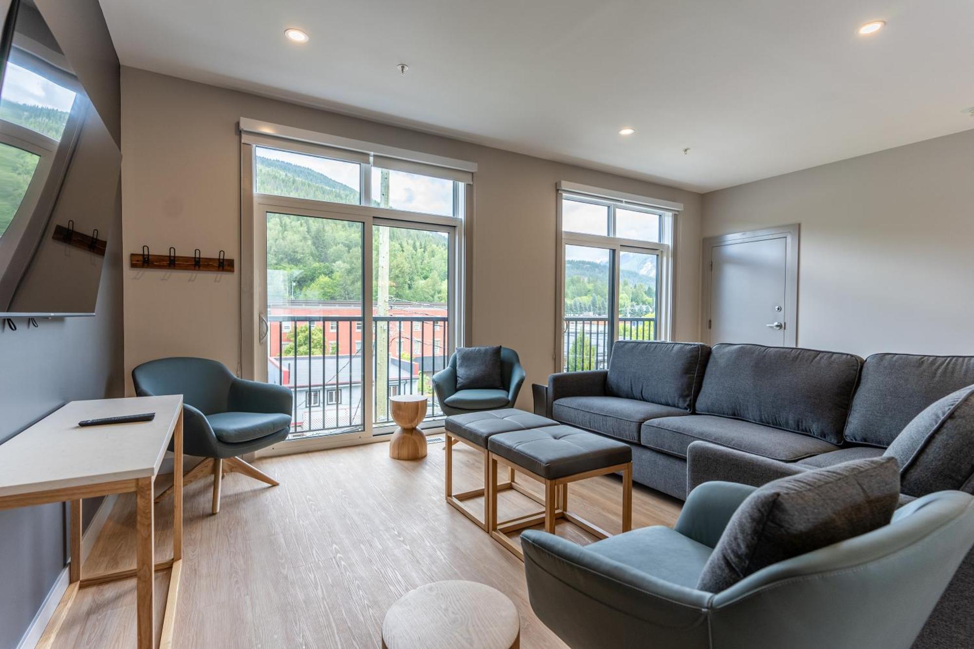 Basecamp Suites Revelstoke Ngoại thất bức ảnh