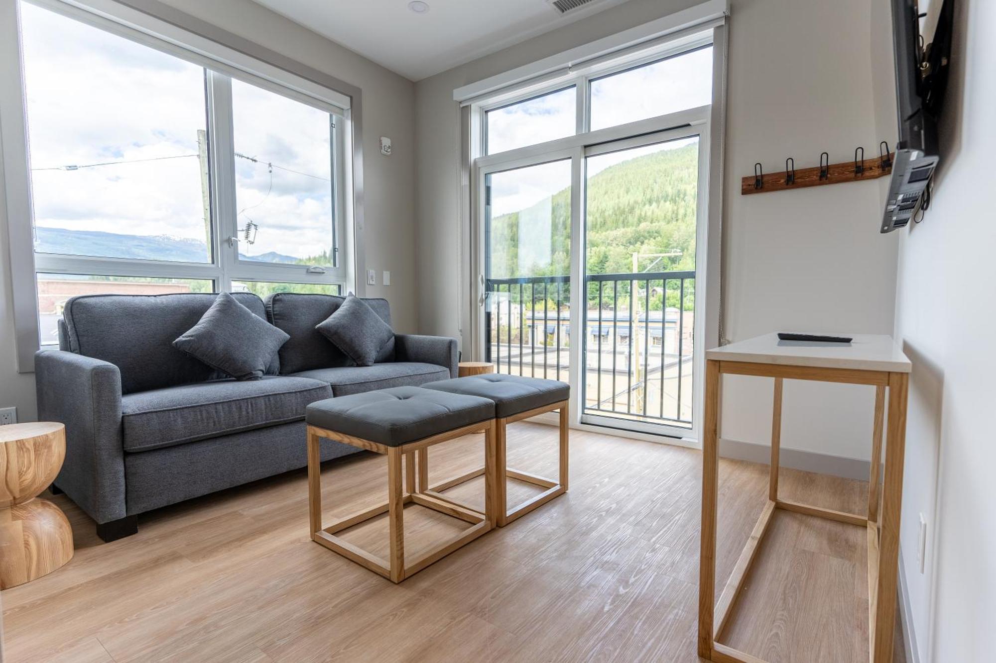 Basecamp Suites Revelstoke Ngoại thất bức ảnh